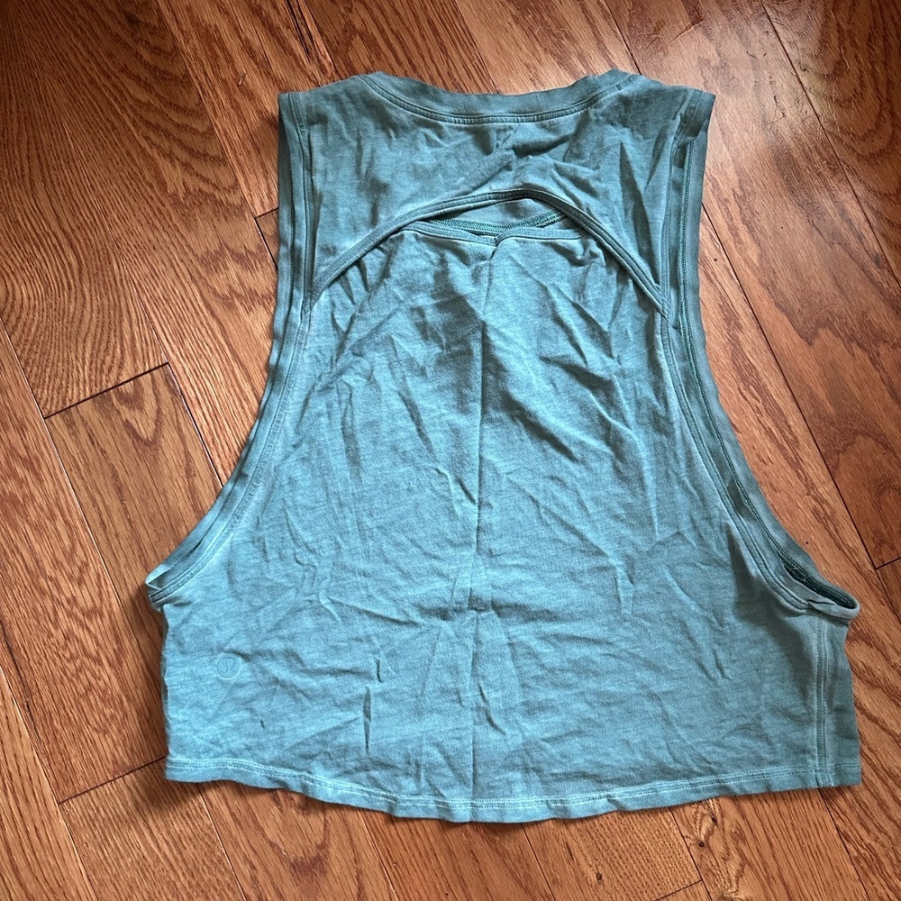 lululemon athletica Muscle Tee - Picture 4 of 4